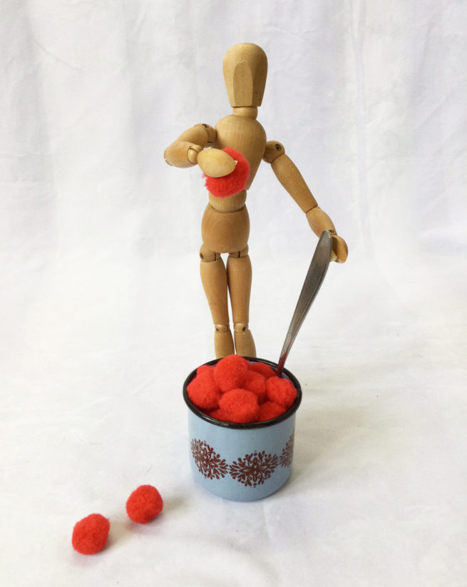 instalace postavičky a kuchyňského nádobí